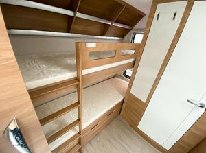 Mini-caravane de voyage 4x4 en aluminium, moderne, légère et étanche, idéale pour le camping et les activités de plein air, à vendre aux États-Unis - Product Image 3