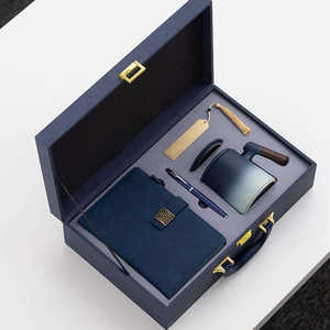 Coffret Cadeau d'Entreprise en Acier Inoxydable 2026 avec Personnalisation Sérigraphiée pour Noël, Remise de Diplôme et Souvenirs d'Entreprise (Édition US) - Product Image 1