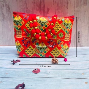 New Arrival 2024 Indian Handmade Patola Silk Printed Shoulder <b>Handbags</b> Clutch Bag Party Wear for <b>Wedding</b> <b>Guest</b> Return Gifts - Product Image 4