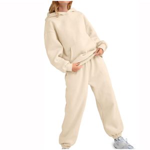 Ensemble de survêtements d'entraînement et de jogging deux pièces décontractés pour femmes dernière conception survêtements à logo imprimé personnalisé - Product Image 3