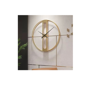 Relojes de pared de metal hechos a mano de calidad superior con detalles intrincados para un acento de decoración del hogar vintage atemporal - Product Image 1