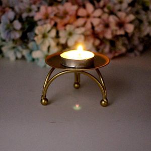 Bougeoir en fer orné d'or fait à la main article décoratif pour la maison de l'Inde bougeoir en métal d'impression personnalisée pour l'exportation - Product Image 4