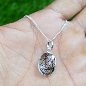 จี้พลอยรูไทล์สีดำทรงเหลี่ยมเงินแท้ 925 งานแฮนด์เมด เครื่องประดับสุดหรู ของขวัญสำหรับผู้หญิง - Product Image 5