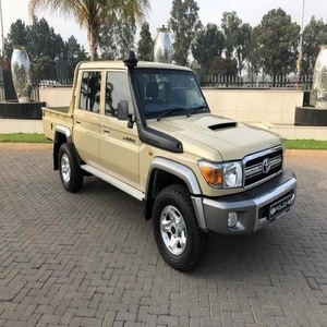 Toyota Land Cruiser d'occasion conduite à droite diesel pick-up double cabine conduite à gauche et conduite à droite disponibles à la vente - Product Image 2