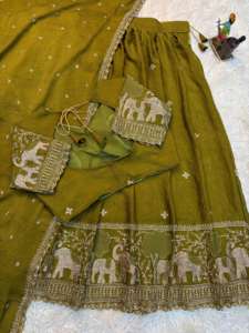 ชุดส่าหรีสำเร็จรูปสำหรับผู้หญิง ผ้าแฟนซีเนื้อครัช สีเดียวกับผ้าคลุมไหล่ งานปักสี่ด้าน - Product Image 4