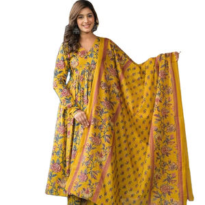 Tenue traditionnelle Couleur vive Design régulier Magnifique pantalon Kurtis 3 pièces Dupatta avec taille et couleur disponibles - Product Image 1
