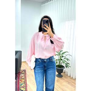 Blusa Elegante Rosa para Mujer LUSTRIN, con Cuello de Lazo, Mezcla de Viscosa y Nailon, Versátil para Uso Casual y de Oficina - Product Image 2