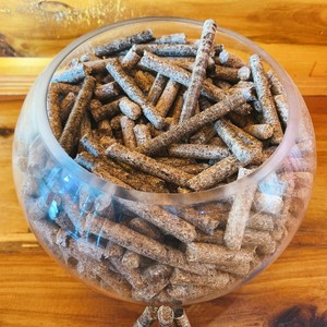 Vente chaude de granulés de bois 100% naturels du Vietnam, briquettes de bois, copeaux de bois et bois de chauffage à vendre - Product Image 6