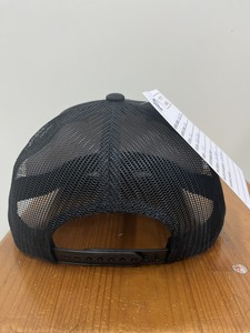 Gorra de camionero de malla negra con bordado 2D de logotipo y color personalizado, moda joven y clásica para adultos, hecha a mano en la fábrica de Vietnam - Product Image 6
