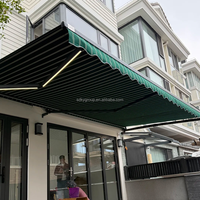 Pergola d'extérieur complète avec toit rétractable et pliable, auvent électrique mural semi/plein cassette.