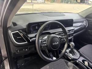 KIA Seltos S d'occasion propre, modèle 2025 - Product Image 3