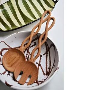 Ensemble de serveurs à salade faits à la main vintage de qualité supérieure pour les accessoires de décoration de table et de mariage. - Product Image 4