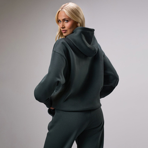 Conjunto de pantalones de chándal con capucha de felpa francesa para mujer con logotipo personalizado, chándal de invierno estampado, chándal del fabricante - Product Image 3
