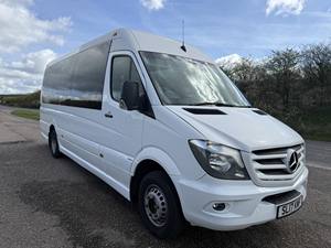 Fourgonnette Sprinter 2025 |   Minibus diesel 15-19 places |   Bus de passagers à toit haut LWB pour navette aéroportuaire et tourisme - Product Image 2