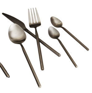 Ensemble de couverts en acier inoxydable disponible en design personnalisé de qualité supérieure disponible en design personnalisé - Product Image 1