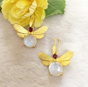 Pendientes de piedras preciosas de mariposa de Color Natural clásico chapado en oro de Plata de Ley 925 de último diseñador - Product Image 2