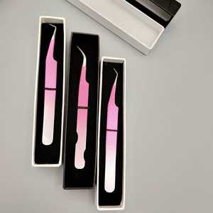 แหนบขนตาปลอมสีชมพูออมเบรสีขาวแบบกำหนดเองทำจากสเตนเลสอย่างยั่งยืนดีไซน์รูปมงกุฎปลายแหลม - Product Image 4