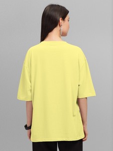 Camiseta de gran tamaño con estampado gráfico personalizado para mujer, cuello redondo, hombros caídos, corte holgado, tela de punto de lona, logotipo informal antibolitas - Product Image 5