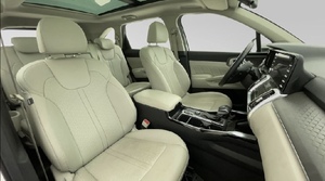 KIA SORENTO EX 2.5L del 2022 usata, 7 posti, 4 cilindri, benzina, 4 porte, cambio automatico, guida a sinistra - Product Image 3