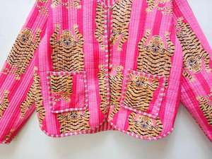 Manteau d'hiver doux et décontracté en coton matelassé de style bohème imprimé de blocs pour femmes, fermeture par boutons, technique lavée, fait à la main, vacances - Product Image 5