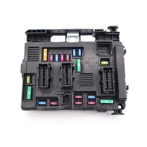 Boîte à fusibles 12V Module de boîte à fusibles BSM B3 6005.Y3 utilisé pour Peugeot 206 1.4L 1.6L - Product Image 1