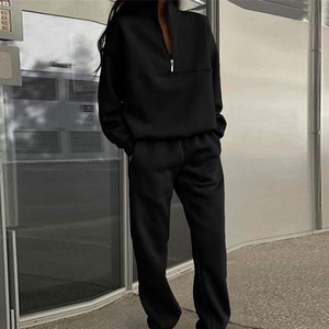 Survêtements pour femmes Polyester délavé à l'acide Sweat à capuche et pantalon de haute qualité Fabricant de survêtements personnalisés pour femmes - Product Image 4