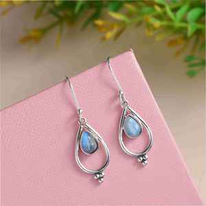 Pendientes colgantes de piedra lunar para mujer, joyería de piedras preciosas de plata esterlina, pendientes de gota minimalistas, piedra natal de Junio hecha a mano - Product Image 2