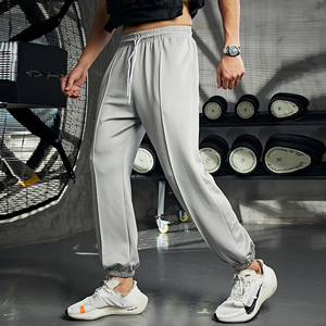 Pantalones deportivos para correr para gimnasio para hombre, pantalones deportivos informales con bolsillos laterales, patrón recto ligero teñido liso, estilo frontal plano - Product Image 2