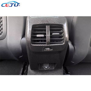 ABS Carbon Look Car Interior Kit Arrière USB Climatisation Sortie Vent Panel Cover Cap Shell pour <span class=keywords><strong>Ford</strong></span> <span class=keywords><strong>Focus</strong></span> <span class=keywords><strong>ST</strong></span> Line X MK4 2019-2021 - Product Image 5