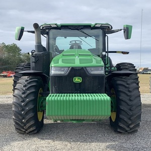 Entrega Rápida John Deere 8R, Potente Máquina Lista para el Campo, Diseñada para Manejar Condiciones Difíciles con Confianza y Estabilidad - Product Image 4