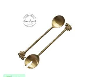 Elegantes Servidores de Ensalada Dorados, Juego de 2 Diseños Modernos con Tenedor y Cuchara para Servir Ensaladas o Aperitivos con Estilo - Product Image 4