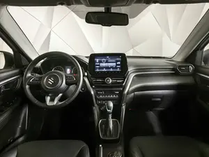 ZUZUKE 2022, SUV Automático Turbo, Asientos de Cuero, Neumáticos R18, Portaequipajes de Aluminio, Interior Oscuro, Motor de Gasolina, Techo Panorámico - Product Image 4