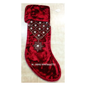 Adornos Navideños Colgantes Hechos a Mano con Bordado Zari, Material de Tela con Forma de Calcetín, Utilizados para Decoración de Fiestas - Product Image 1