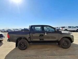 NUOVO 2025 Hilux Nero 2.7L Potenza (150 CV) 4 Cilindri 4X4 2 Assi Alimentazione a Benzina Trazione Integrale Trasmissione Automatica Guida a Sinistra - Product Image 5