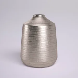 Jarrón de Flores de Hierro Negro Hecho a Mano de Lujo, Diseño Costero, Jarrón Decorativo de Metal para Mesa, para Sala de Estar, Oficina, Decoración del Hogar - Product Image 5