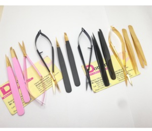 Pinzas Profesionales para Cejas Chapadas en Oro Brillante con Tijeras de Resorte, Marca Privada, Tijeras para Cejas y Pinzas Inclinadas y Puntiagudas - Product Image 2