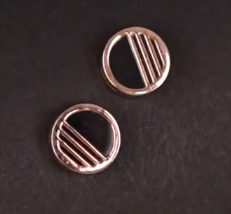 Collar circular en capas de oro rosa con aretes a juego, diseño geométrico moderno a rayas, elegante conjunto de joyería para mujer - Product Image 2