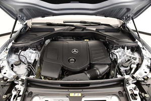 Mercedes-Benz GLC 300 4MATIC Híbrido Turbo Automático 2024 USADO, Volante a la Izquierda, R15, Cuero Oscuro, SUV - Product Image 4