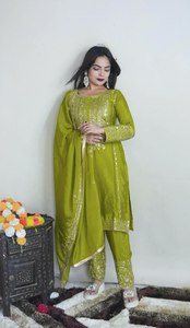 Trajes de diseñador bordados Georgette de estilo pakistaní de la mejor calidad para mujer, trabajo de encaje para boda y fiesta - Product Image 5