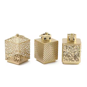 โคมไฟโมร็อกโกทำมือคุณภาพสูง โลหะสีทองทันสมัย สำหรับเทศกาลอีด รอมฎอน ของตกแต่งแบบอาหรับ แขวนหรือวางบนโต๊ะ ดีไซน์โปร่ง - Product Image 4