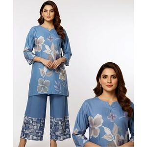 Ensemble de costume formel pour femme en velours côtelé respirant et brodé - Édition Fusion Luxe - Product Image 1