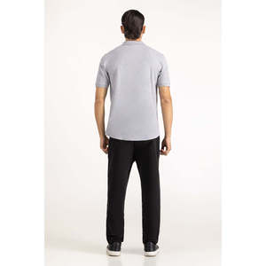 100% Poliéster para Polo de Corte Regular MN-PSH-SS25-007, Tejido de Punto de Alta Calidad, Corte Ajustado, Liso Teñido, Bordado Sólido - Product Image 2