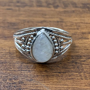 แหวนมูนสโตนชุบทองและโรเดียมสุดหรู (3.2 กรัม) ประดับเพชรทรง Asscher Cut ด้วยการฝังแบบ Bezel Setting ของขวัญเครื่องประดับแฟชั่น - Product Image 1