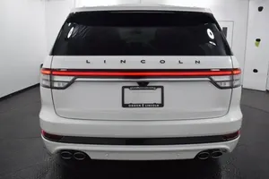 Pristine clean 2024 Linc-oln Aviator - Product Image 2