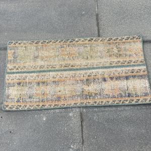 Alfombra Turca de 1.1x2.2 pies, Alfombra Pequeña Vintage, Alfombra Azul con Diseño Floral - Product Image 3