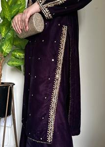 Robe en velours très vendue, robe élégante, fabrication directe originale, service personnalisé, quantité en gros, robe de mariée en velours d'hiver - Product Image 6