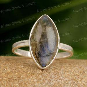 Labradorita de Forma Marquesa de 8x16 mm con Engaste de Bisel Liso en Plata de Ley 925, Diseño Exclusivo Hecho a Mano con Calidad Superior para Mujer - Product Image 1