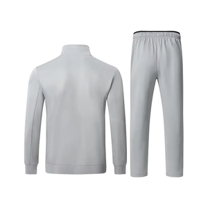 Sweat à capuche décontracté zippé avec doublure en maille personnalisée et short coupe-vent Ensemble 2 pièces léger respirant de haute qualité - Product Image 2