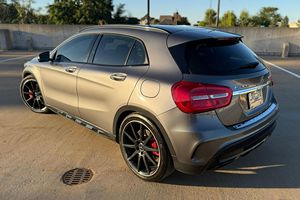 MERCEDES-AMG GLA45 2016 USADO, Volante a la Izquierda/Derecha - Product Image 3