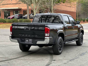 Voiture d'occasion de qualité abordable, Toyota Tacoma 2021, conduite à gauche - Product Image 3